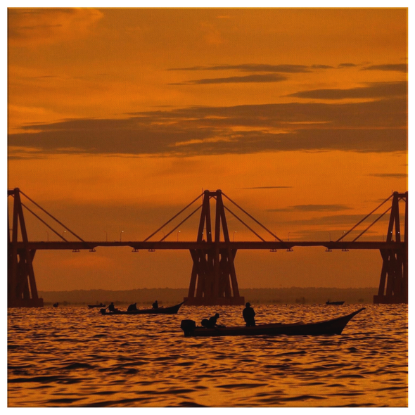 Puente Sobre El Lago De Maracaibo Venezuela Canvas Wall Art